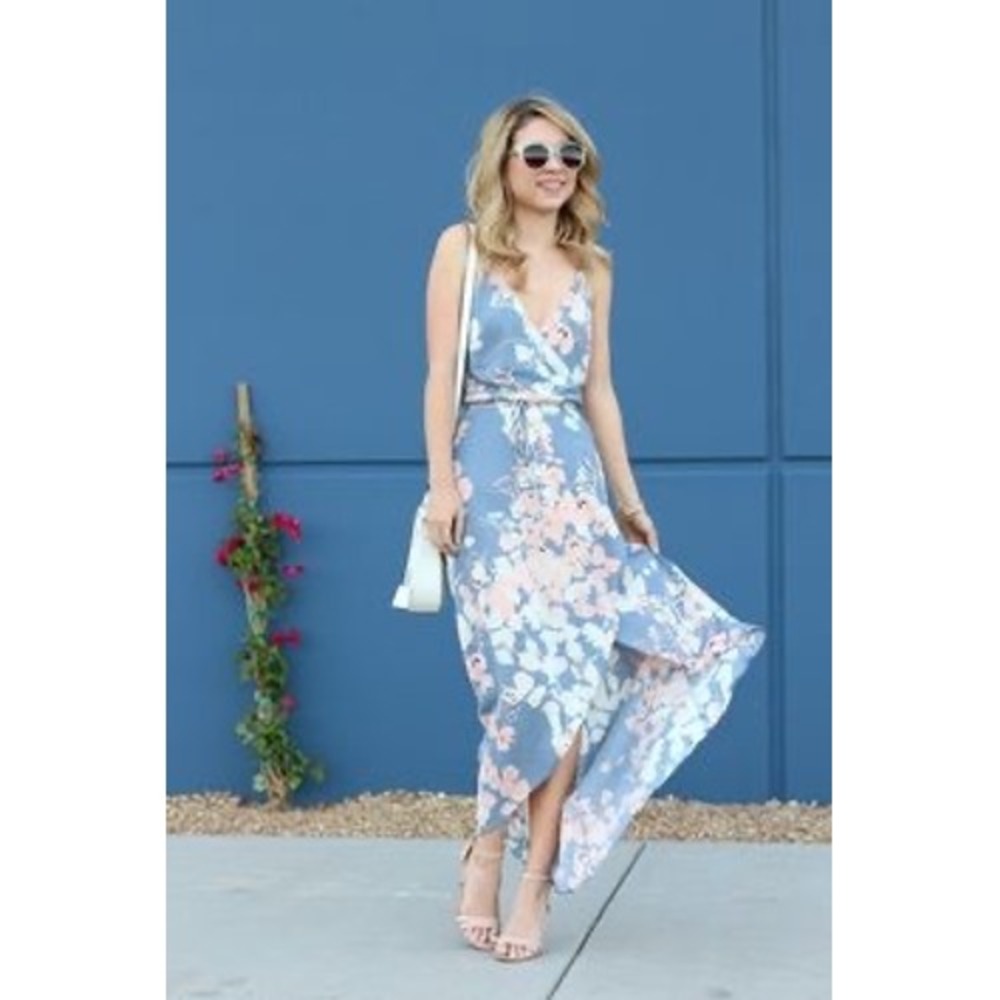 ASTR The Label Blue Floral High Low Wrap Maxi Dress size M Feminine Garden - Picture 16 of 16